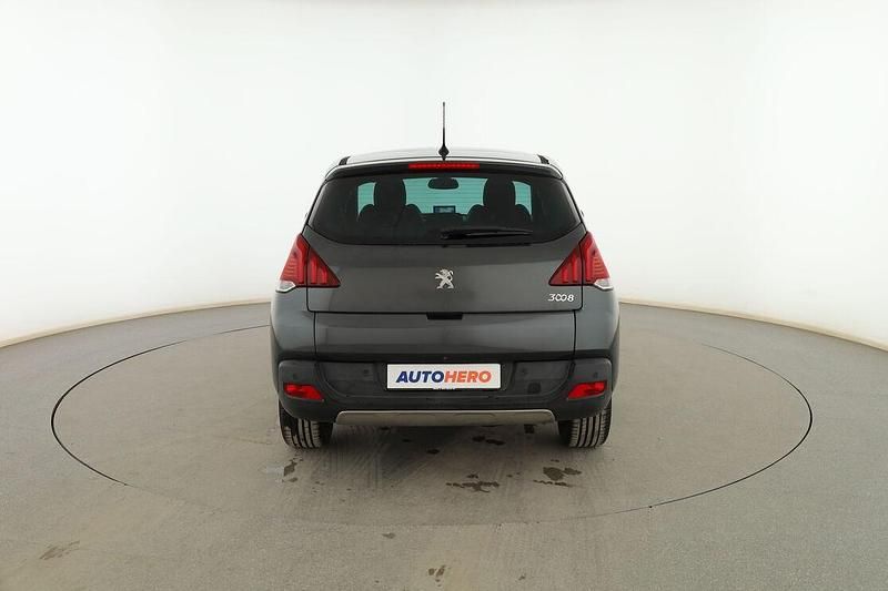 Usado Peugeot 3008 Allure 130 CV (95 kW) 2016 Gris SUV