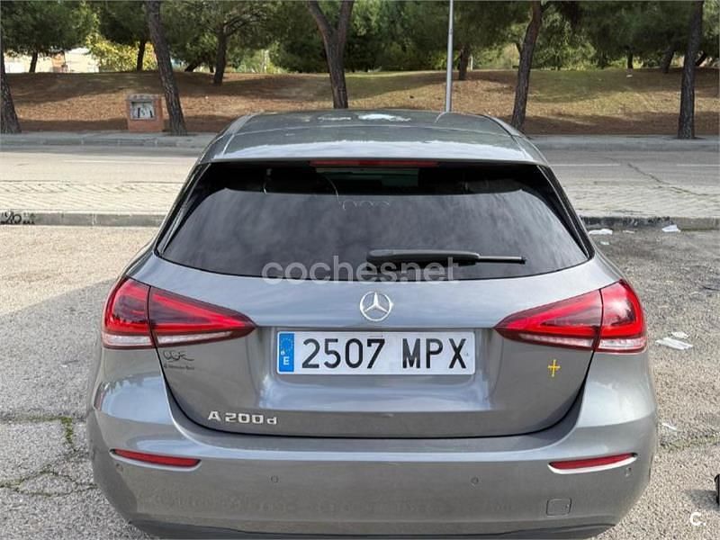 Usado Mercedes A200 150 CV (110 kW) 2019 Gris / plata Berlina
