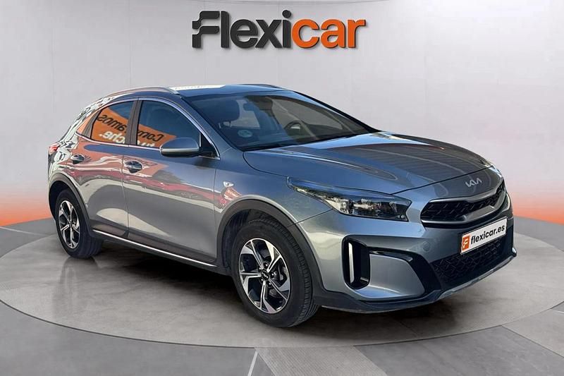 Usado Kia XCeed 120 CV (88 kW) 2023 Gris SUV