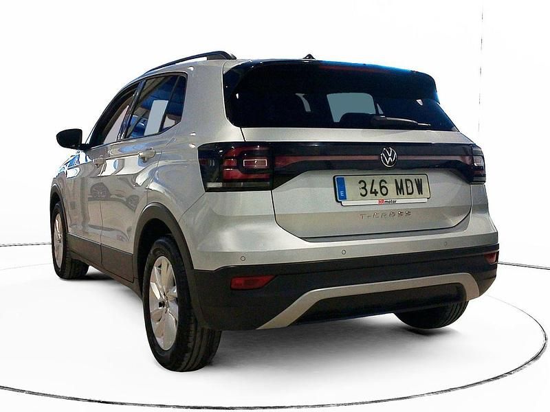 Usado VW T-Cross Advance 110 CV (80 kW) 2023 Gris SUV