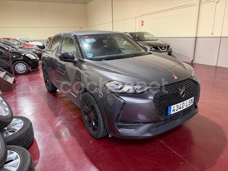 Gris / plata Usado 2021 DS Automobiles DS3 Crossback Performance SUV | 14.500 € (Precio justo) - Imagen 1/4