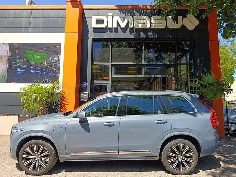 Usado Volvo XC90 Inscription 390 CV (286 kW) 2021 Gris / plata SUV