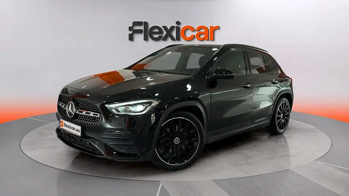 Usado Mercedes GLA180 136 CV (100 kW) 2022 Negro SUV