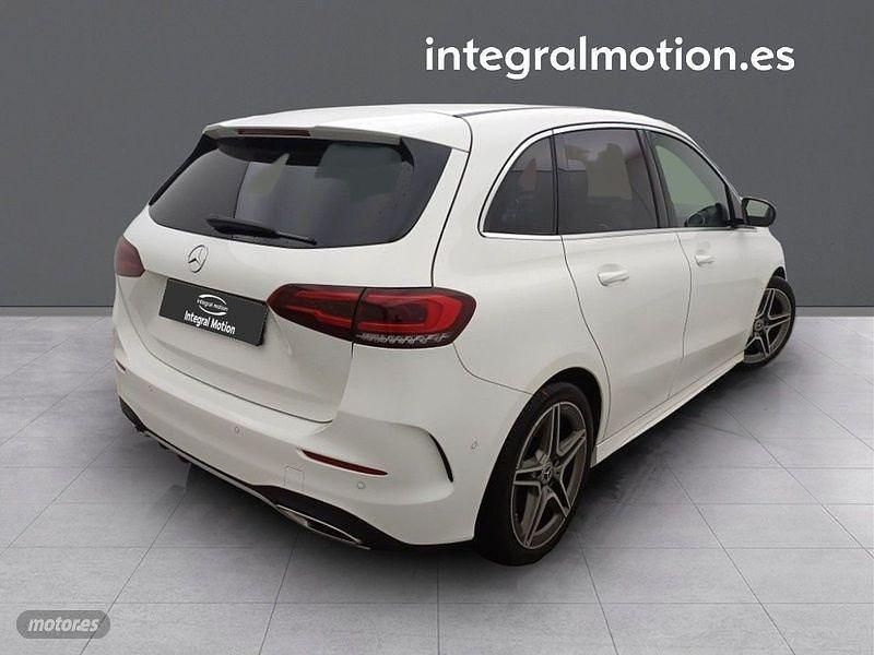 Usado Mercedes B200 163 CV (119 kW) 2019 Blanco Monovolumen