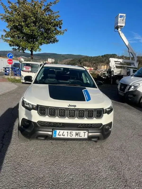 Usado Jeep Compass Trailhawk 241 CV (177 kW) 2023 Blanco SUV