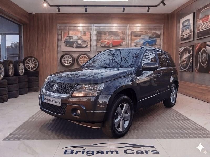 Usado Suzuki Grand Vitara 129 CV (94 kW) 2011 Gris / plata SUV