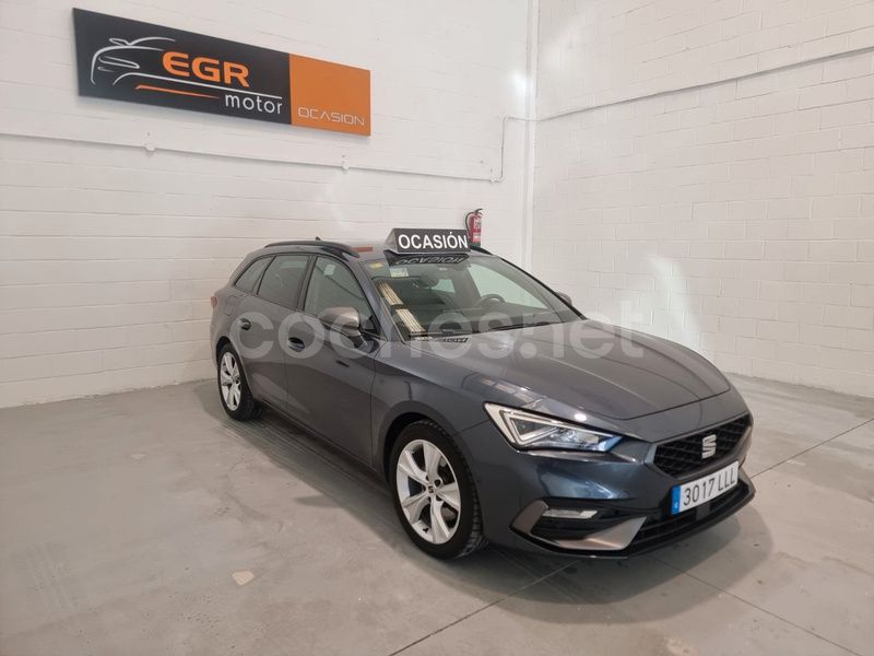 Usado Seat Leon FR 150 CV (110 kW) 2021 Azul Familiar