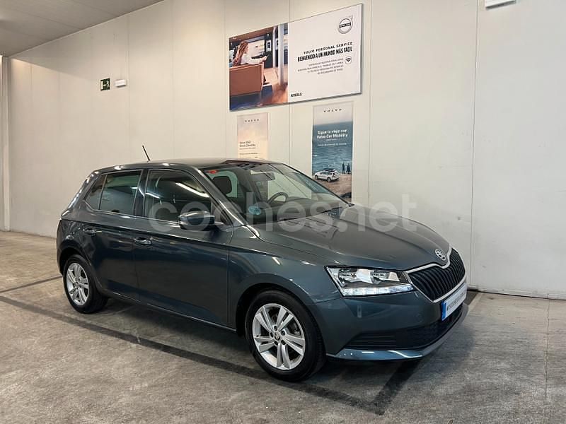 Gris / plata Usado 2021 Skoda Fabia Berlina | 13.500 € (Precio justo) - Imagen 1/4