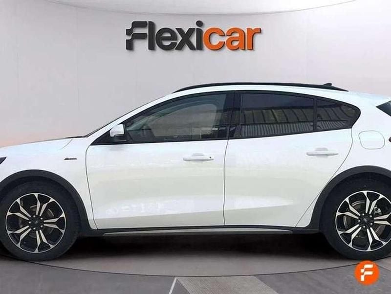 Używany Ford Focus Active 156 KM (114 kW) 2022 Biały Sedan/Limuzyna