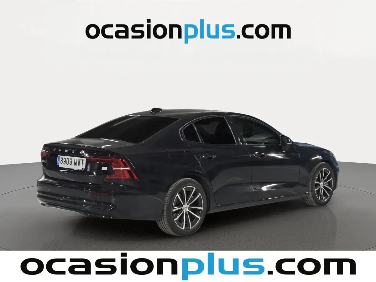 Usado Volvo S60 Plus 455 CV (334 kW) 2024 Negro Berlina