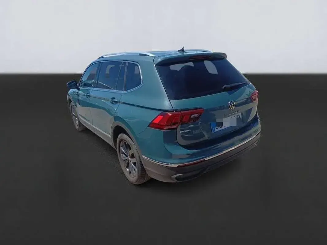 Usado VW Tiguan Allspace Life 150 CV (110 kW) 2022 Azul SUV