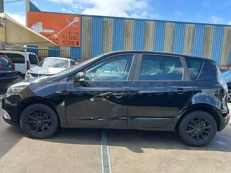 Usado Renault Scénic Bose Edition 110 CV (80 kW) 2015 Negro Monovolumen