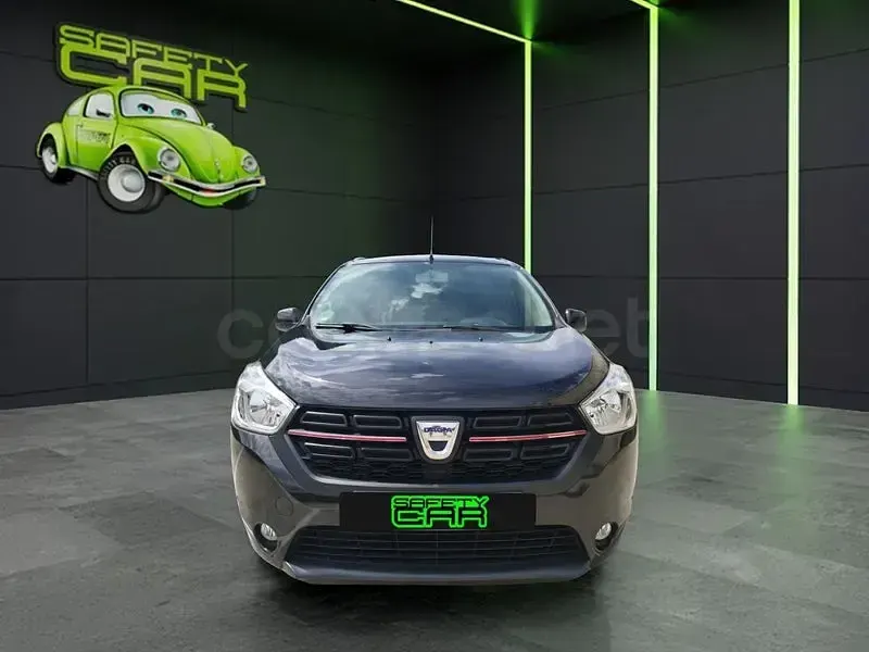 Usado Dacia Lodgy Lauréate 115 CV (84 kW) 2018 Negro Monovolumen