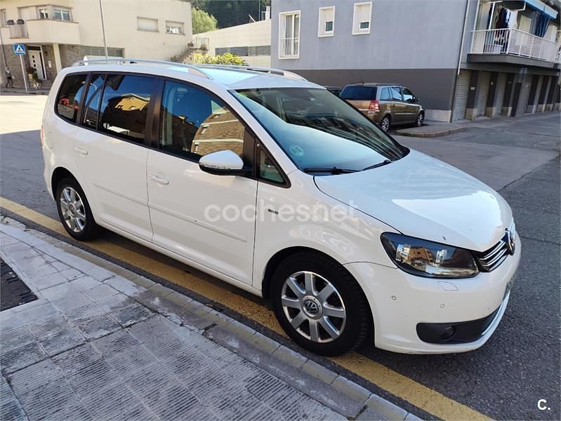 Usado VW Touran Advance 140 CV (102 kW) 2013 Blanco Monovolumen