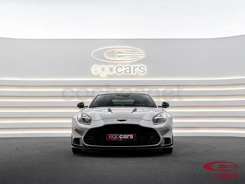 Usado Aston Martin Vanquish 835 CV (614 kW) 2025 Gris / plata Coupe