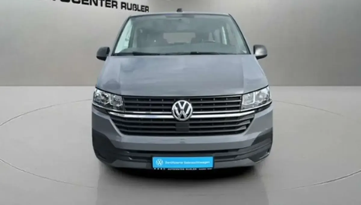 Usado VW Multivan 150 CV (110 kW) 2020 Gris Monovolumen