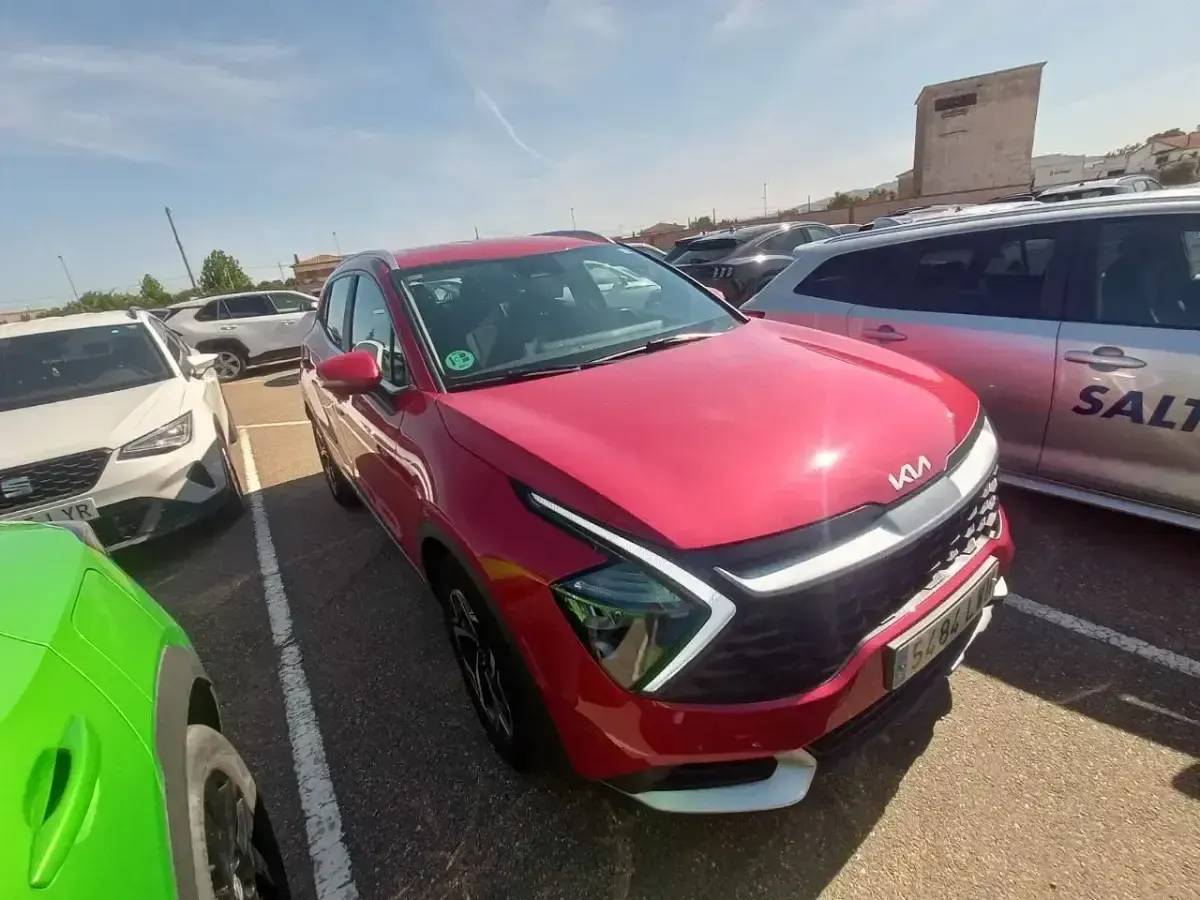 Usado Kia Sportage 152 CV (111 kW) 2022 Rojo SUV
