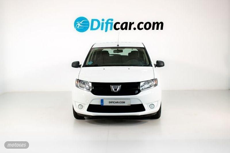 Usado Dacia Sandero Ambiance 76 CV (55 kW) 2013 Blanco Berlina