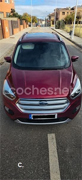 Rojo Usado 2017 Ford Kuga Titanium SUV | 12.100 € (Precio justo) - Imagen 1/4