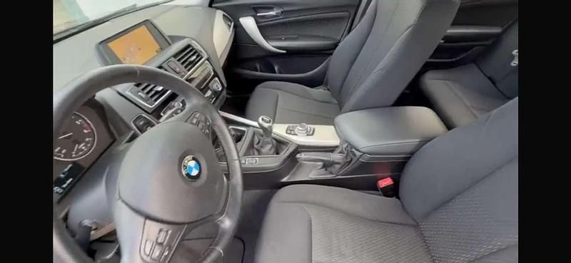 Usado BMW 116 Advantage 116 CV (85 kW) 2015 Gris Utilitario