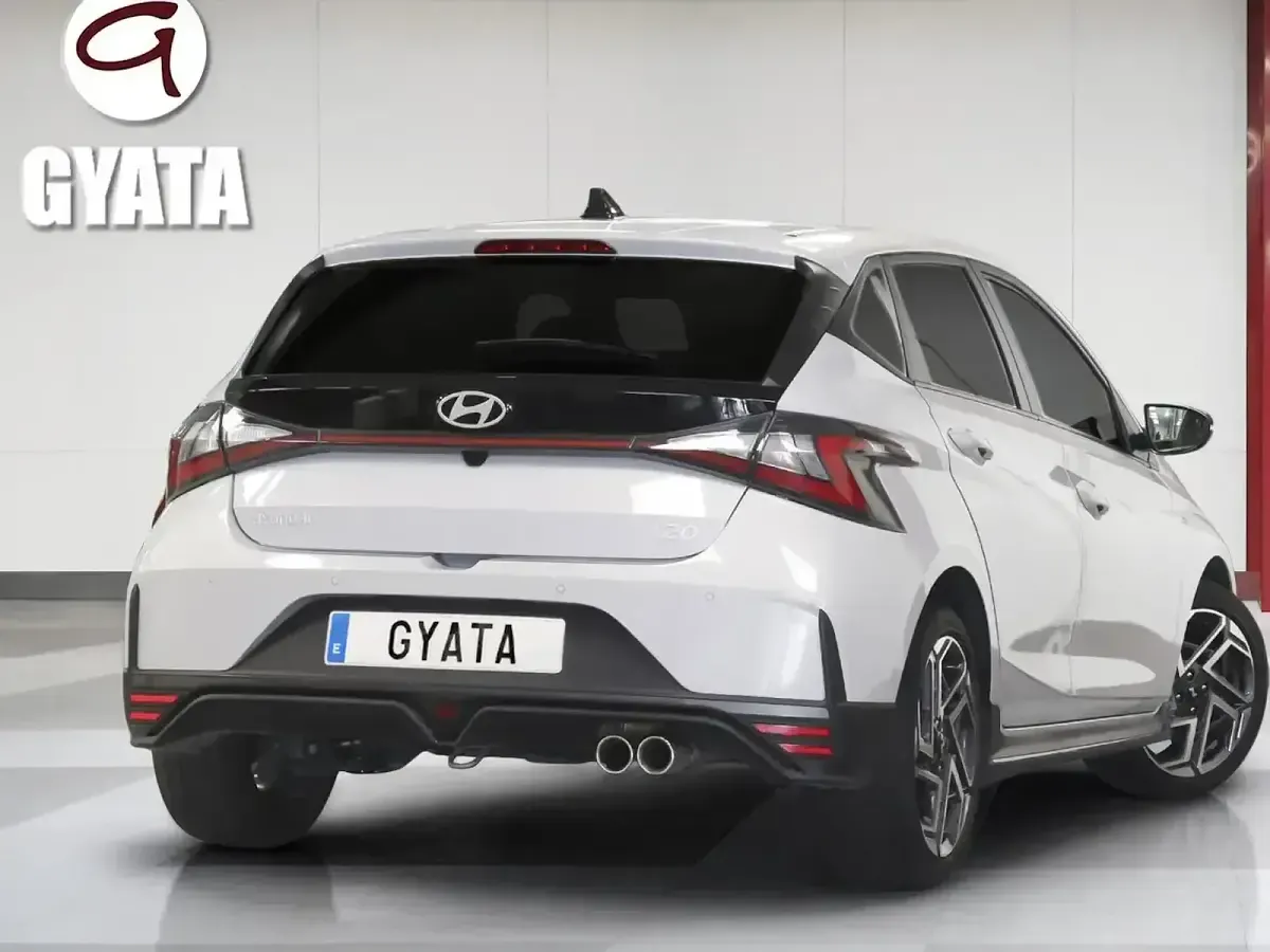 Käytetty Hyundai i20 N Line 79 HP (58 kW) 2024 Harmaa Sedan