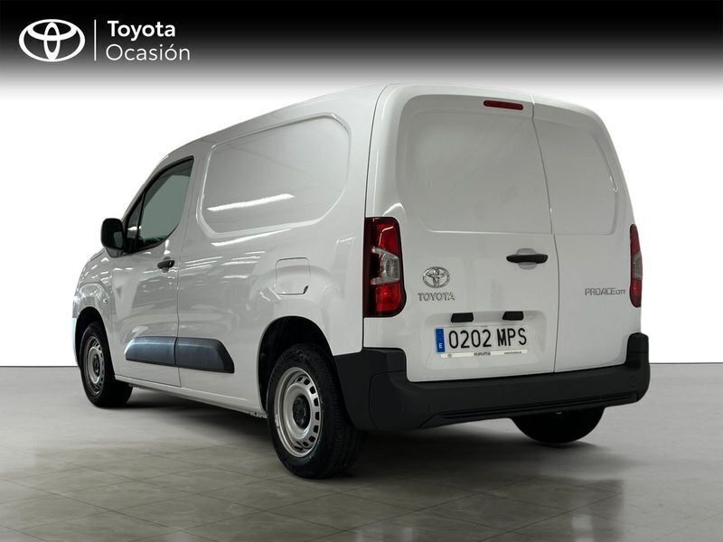 Usado Toyota Proace Verso City 100 CV (73 kW) 2024 Blanco Familiar