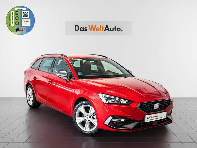 Usado Seat Leon ST FR 150 CV (110 kW) 2024 Rojo Familiar