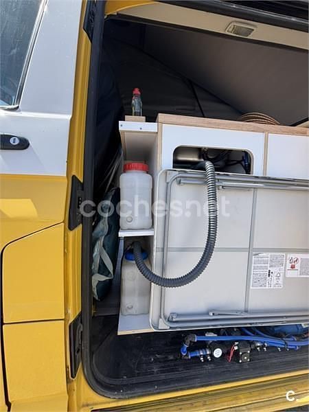 Käytetty VW Transporter 84 HP (61 kW) 2010 Keltainen Van