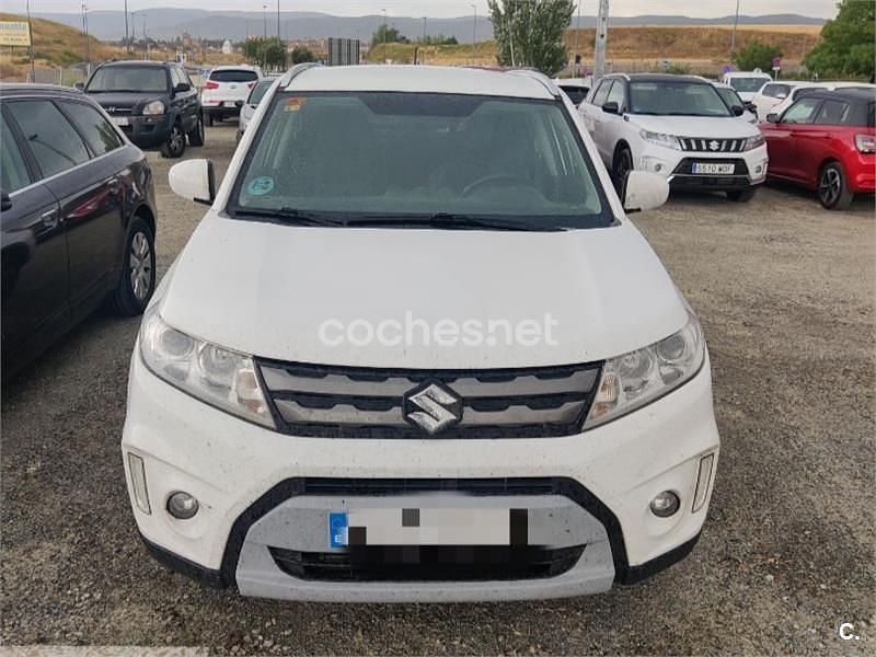 Usado Suzuki Vitara 120 CV (88 kW) 2015 Blanco SUV