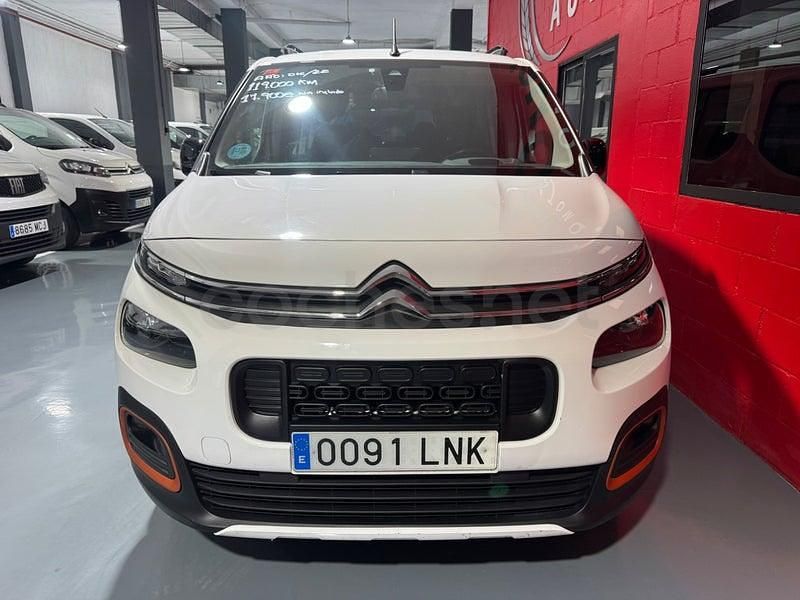 Usado Citroën Berlingo Shine 102 CV (75 kW) 2021 Blanco Monovolumen