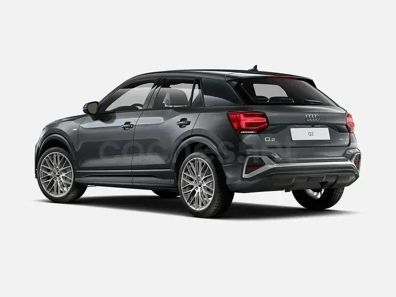 Usado Audi Q2 Ambiente 150 CV (110 kW) 2025 Gris / plata SUV