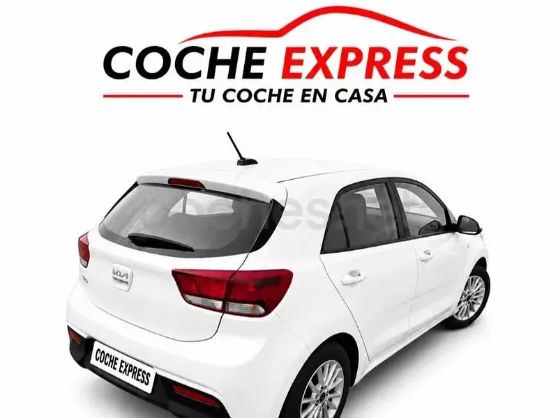 Usado Kia Rio 84 CV (61 kW) 2023 Blanco Berlina