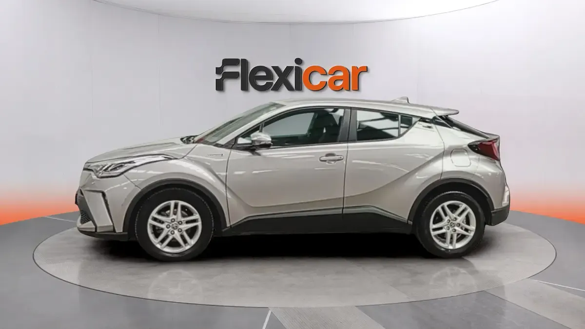 Usado Toyota C-HR Active 122 CV (89 kW) 2021 Gris SUV