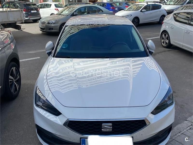 Begagnad Seat Leon Style 110 HK (80 kW) 2024 Vit Sedan