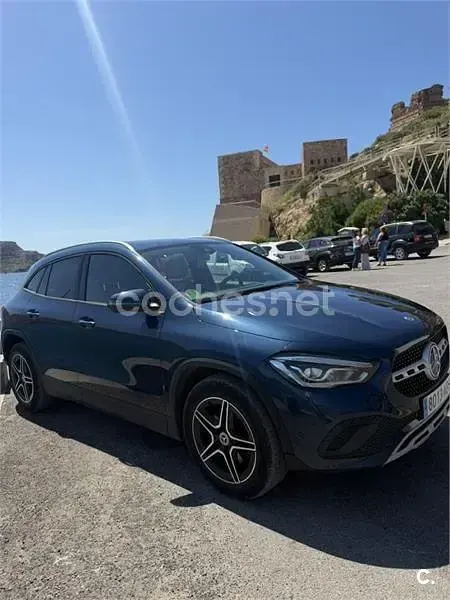 Usado Mercedes GLA200 136 CV (100 kW) 2019 Azul SUV
