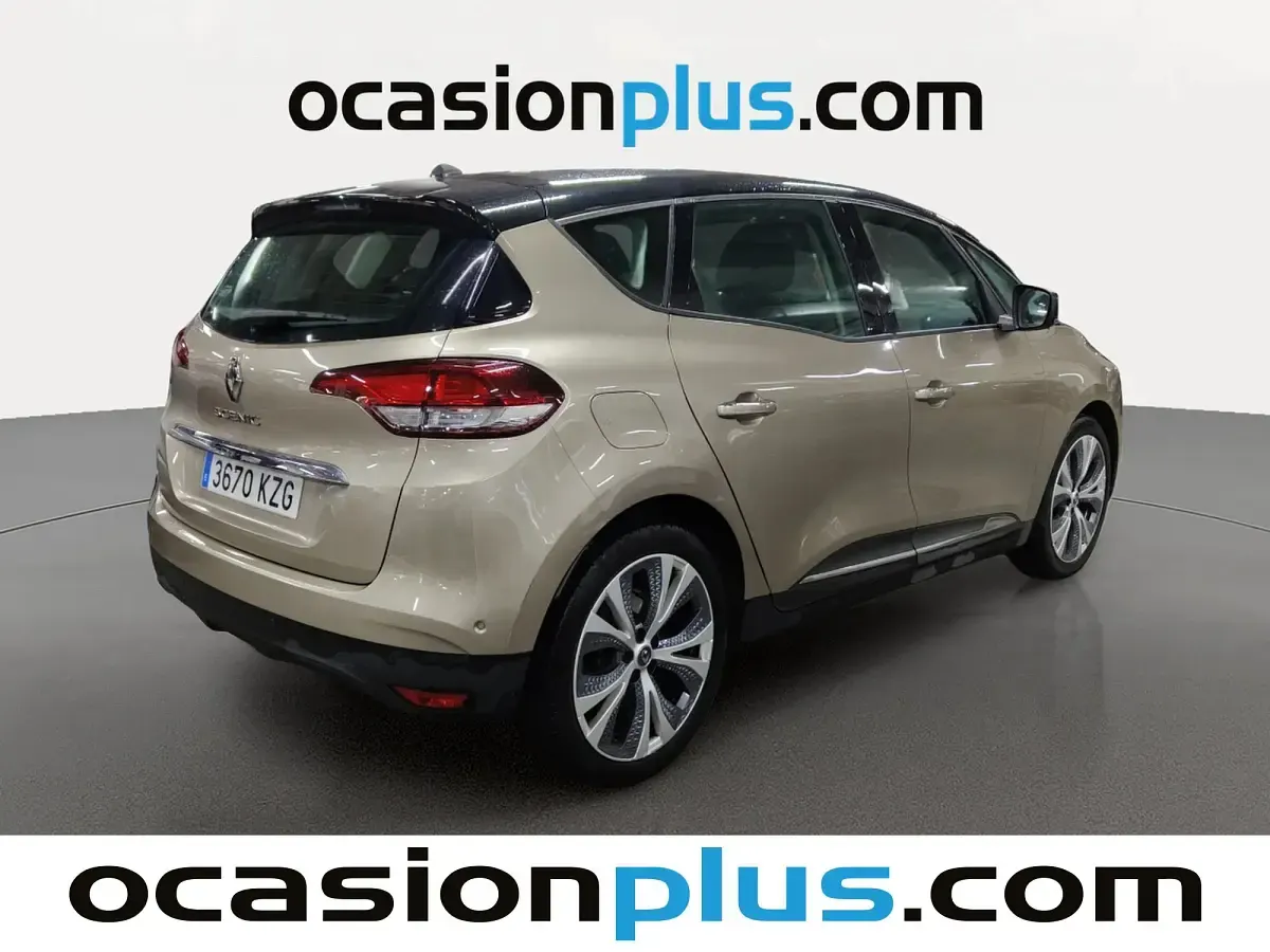 Usado Renault Scénic Zen 140 CV (102 kW) 2019 Beige