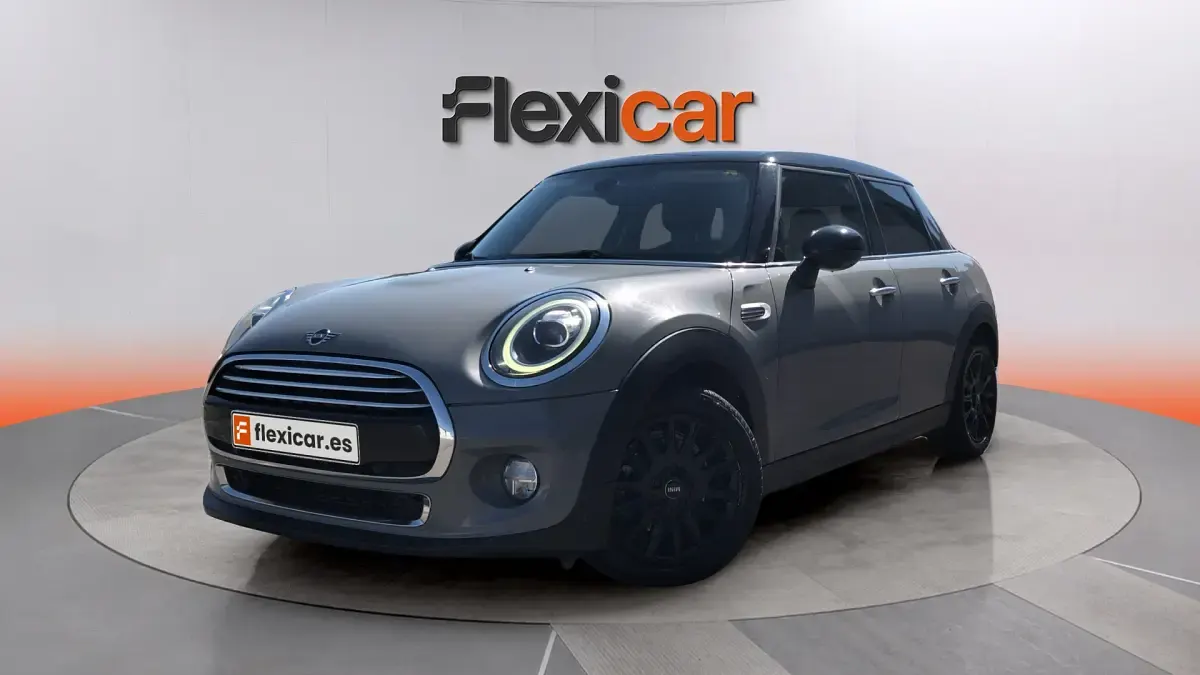 Usado Mini Cooper 136 CV (100 kW) 2019 Gris Utilitario
