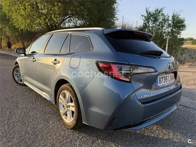 Usado Toyota Corolla Active 122 CV (89 kW) 2021 Azul Familiar