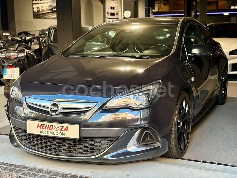 Usado Opel Astra GTC OPC 280 CV (205 kW) 2012 Negro Berlina