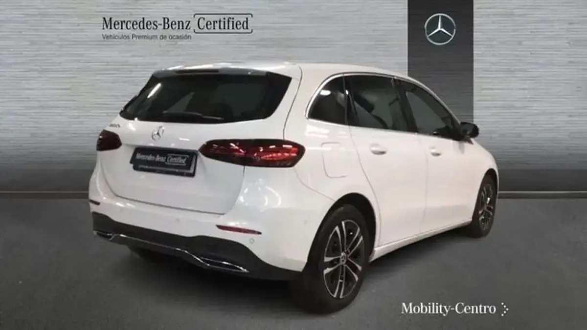 Usado Mercedes B250 219 CV (161 kW) 2024 Blanco Utilitario