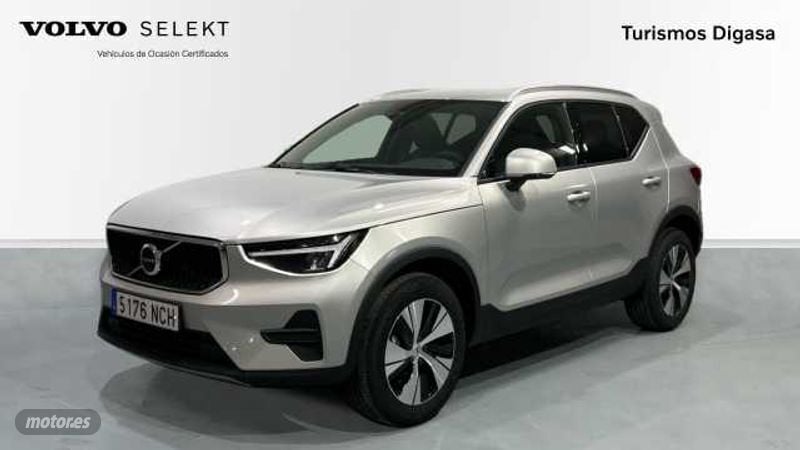Plateado Nuevo 2025 Volvo XC40 Core SUV | 39.900 € (Precio justo) - Imagen 1/4
