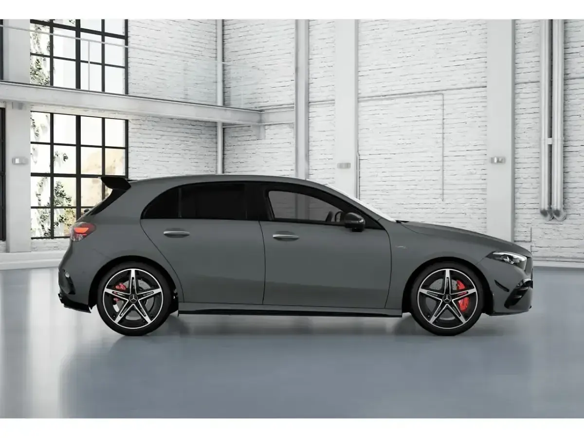 Nuevo Mercedes A35 AMG AMG 306 CV (225 kW) 2026 Gris