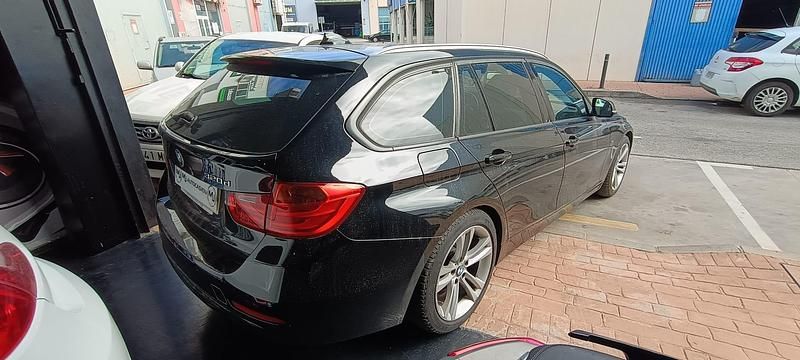 Usado BMW 320 Efficient Dynamics 163 CV (119 kW) 2012 Negro Familiar
