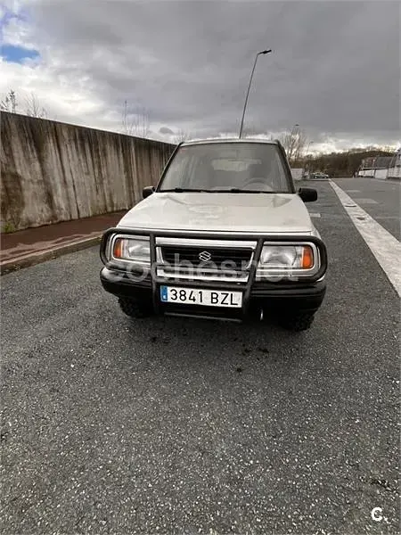 Usado Suzuki Vitara 90 CV (66 kW) 2002 Beige SUV