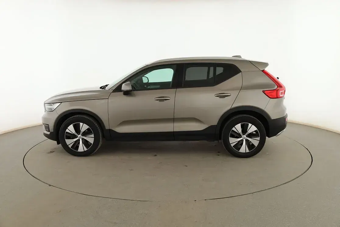 Usado Volvo XC40 Momentum 163 CV (119 kW) 2020 Beige SUV