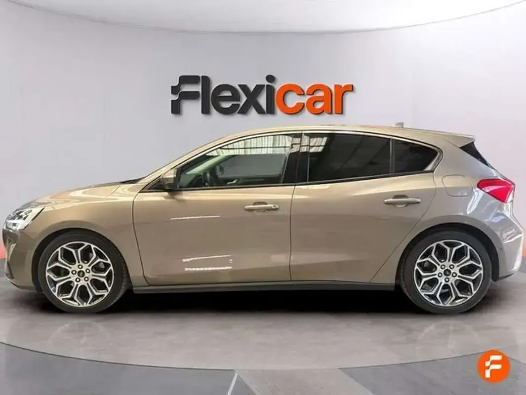 Usado Ford Focus Titanium 150 CV (110 kW) 2018 Marrón Utilitario