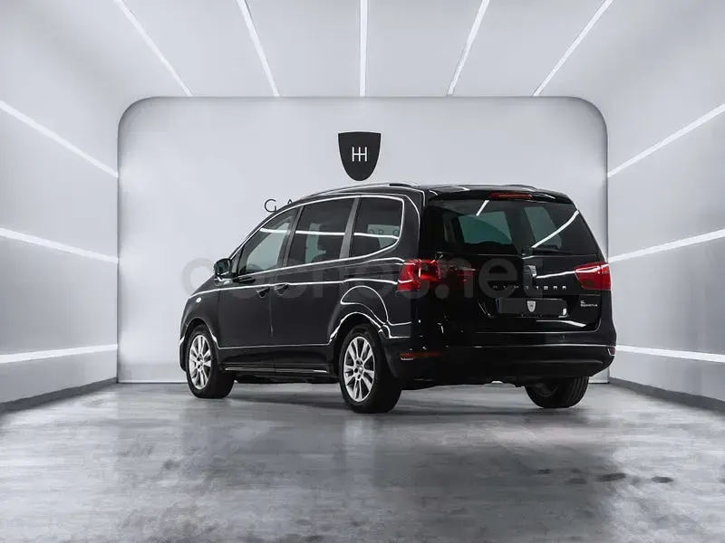 Usado Seat Alhambra Style 140 CV (102 kW) 2011 Negro Monovolumen