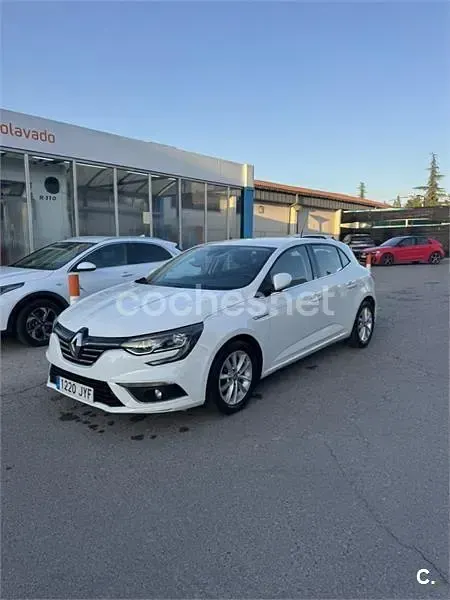 Usado Renault Mégane Zen 110 CV (80 kW) 2017 Blanco Berlina