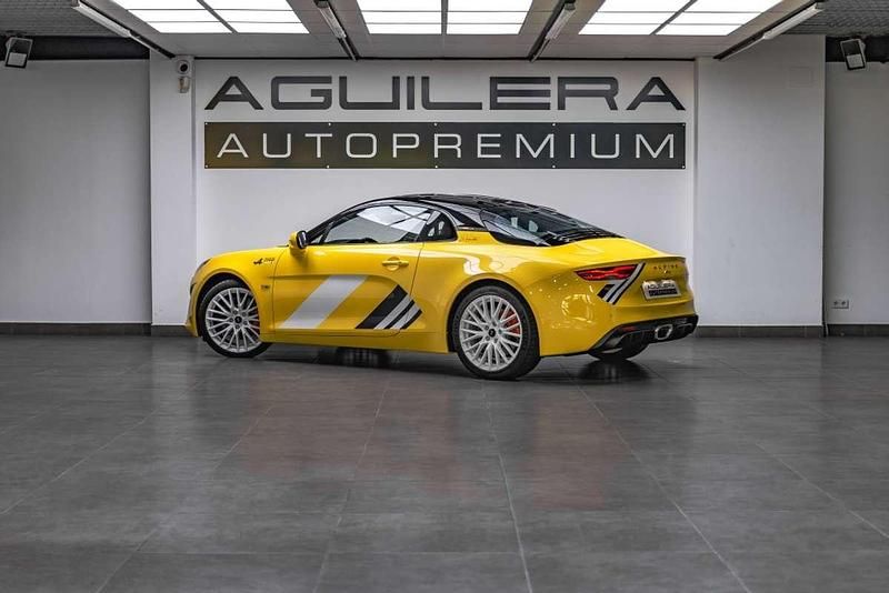 Usado Alpine A110 300 CV (220 kW) 2023 Amarillo Coupe