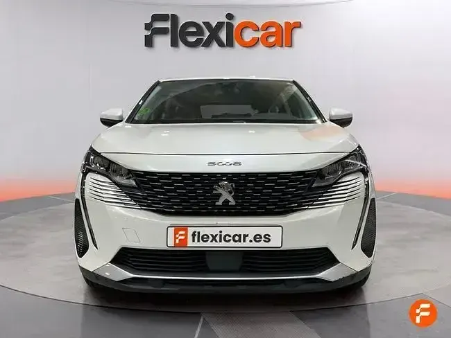 Usado Peugeot 5008 Allure 130 CV (95 kW) 2021 Blanco SUV